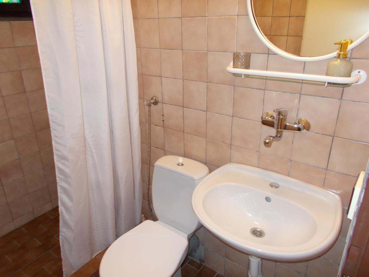 Teplice nad Metují Pension Tara מראה חיצוני תמונה