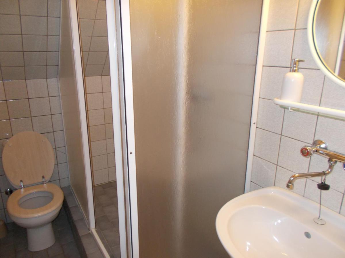 Teplice nad Metují Pension Tara מראה חיצוני תמונה
